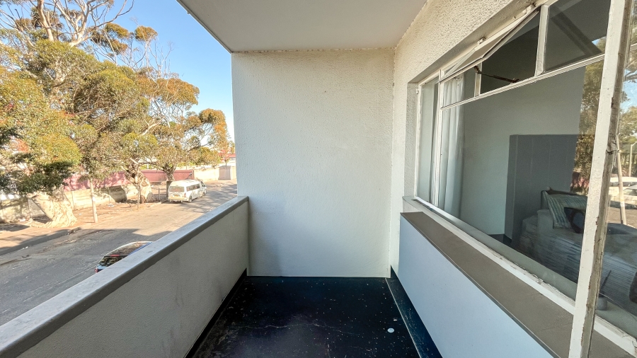 2 Bedroom Property for Sale in Wynberg Western Cape